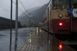 清明雨上 歌词(《清明雨上》歌词完整版 词曲/房东的猫)